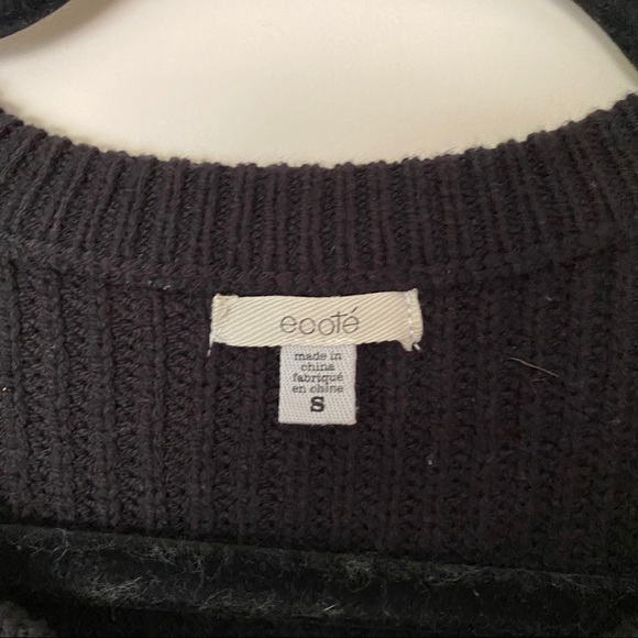 Ecoté Color Block Sweater - Picture 15 of 15